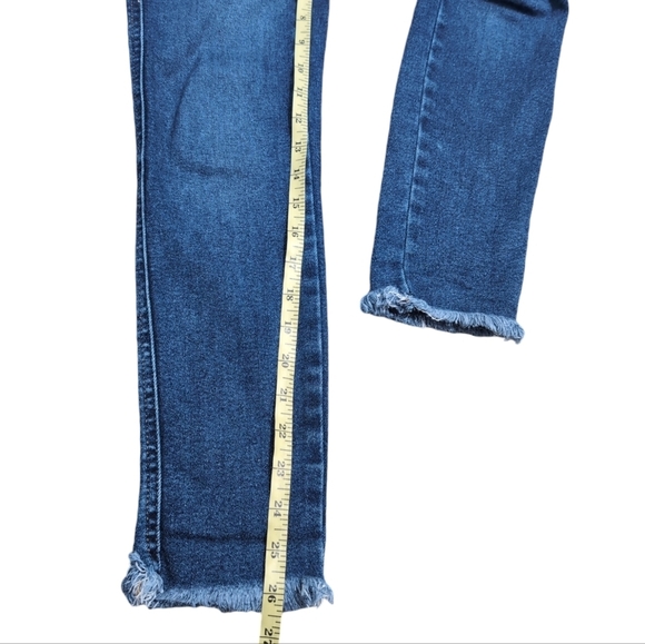 We the Free Dark Wash Skinny Jeans size 27 - Picture 4 of 6